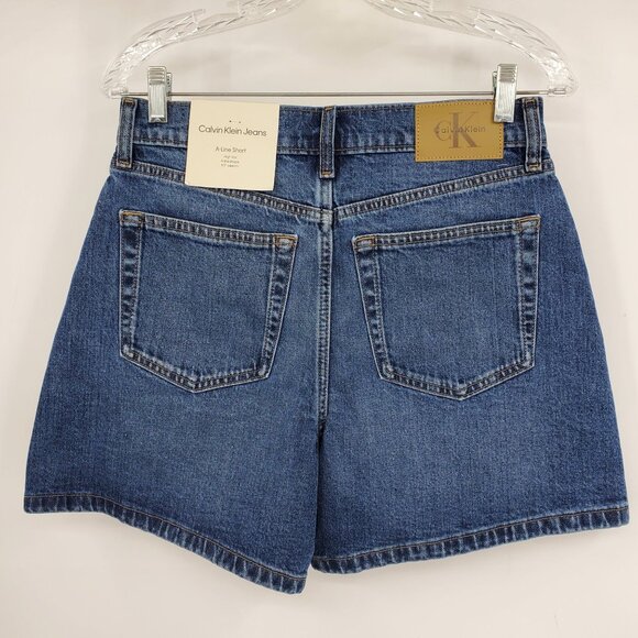 NWT Calvin Klein Jeans A Line High Rise 5.5" Inseam Denim Jean Shorts Size 28 - Picture 2 of 10